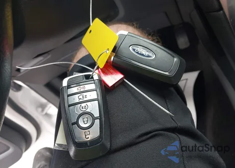 2019 Ford Edge Titanium z USA, uszkodzony, nr VIN 2FMPK4K90KBC33837